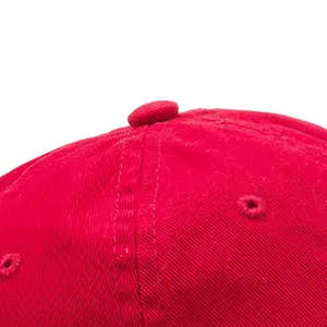 Gorras deportivas clásicas de béisbol rojas de alta calidad en color sólido, las últimas gorras deportivas modernas y elegantes para adultos. - Product Image 2