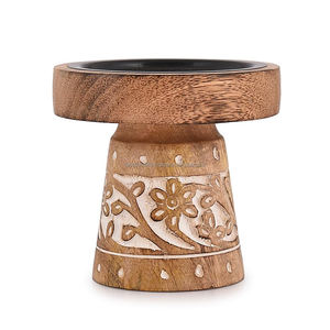 Venta al por mayor de lujo hecho a mano de madera de acacia candelabro personalizado Pilar portavelas para la decoración del hogar para Navidad y Pascua - Product Image 3