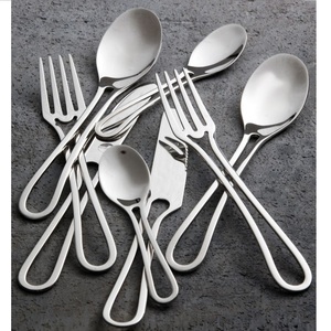 ชุดช้อนส้อมสแตนเลสสตีลขัดเงาแบบพรีเมียม ดีไซน์ทันสมัย รูปทรงหยดน้ำ ด้ามจับแบบกลวง 5 ชิ้น สีเงิน ประกอบด้วยช้อน ส้อม มีด - Product Image 1