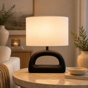 Lampe de table en métal Arch Haven avec abat-jour en lin, finition noire mate, base robuste, lumière ambiante douce pour la décoration de la maison - Product Image 1