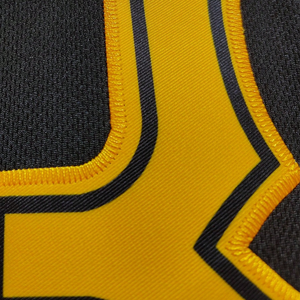 Maillot de baseball personnalisé 180 GSM en maille respirante Birdseye, uniforme d'équipe à séchage rapide, imprimé par sublimation, vêtements de sport boutonnés, vente en gros - Product Image 5