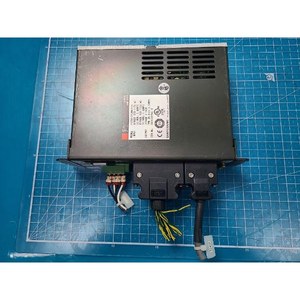 Amplificador de Servoaccionamiento SANYO DENKI PY2E PY2E015A3MH1P00 Usado Como Está, Piezas de Equipos Semiconductores Legados - Product Image 1