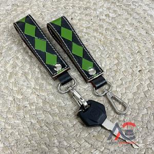 Porte-clés en cuir de vachette artisanal, design à carreaux, élégant et tendance, idéal pour les cadeaux d'entreprise et promotionnels - Product Image 1