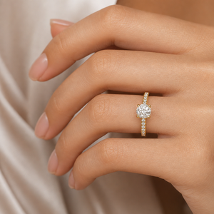 แหวนเพชรเม็ดเดี่ยวทรงบริลเลียนต์ขนาด 5.00 มม. ทองคำขาว 14K เพชรเพาะเลี้ยงในห้องปฏิบัติการ ประดับเพชรรอบวงด้านข้าง พร้อมใบรับรอง IGI ของขวัญสำหรับวันหมั้นหรือวันครบรอบ - Product Image 3