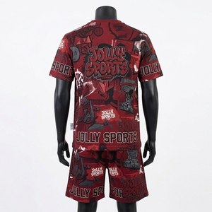 เสื้อยืดเจอร์ซีย์ผ้าฝ้ายสีแดงสำหรับผู้ชาย 180 GSM ชุดเซ็ตพร้อมกางเกงขาสั้น พิมพ์ลายแบบ Sublimation ทั้งตัว รับสกรีนโลโก้ เสื้อผ้าสตรีทแวร์ ชุดเซ็ตกางเกงวิ่งขาสั้นสำหรับผู้ชาย - Product Image 3