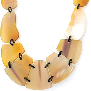 Collier pendentif en corne de bœuf avec un design unique de lune et de cadenas, style classique d'Inde, taille personnalisable, meilleur prix - Product Image 1