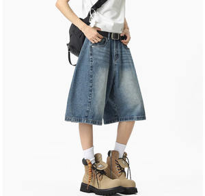 Pantalones cortos de mezclilla lavados de cintura alta para hombre, estilo casual holgado con trabillas para cinturón y cierre de botón, ideales para un look urbano. - Product Image 2