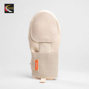 Service OEM ODM – Gant de glisse en néoprène pour adultes et jeunes, motif petit ours, pour baseball - Product Image 3