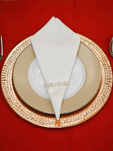 Assiette de service en cuivre artisanale avec texture martelée, décoration de table rustique et luxueuse, set de table - Product Image 2