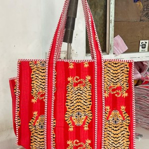 Sac fourre-tout en coton imprimé tigre rouge, style bohème, design à panneaux ouverts, sac de shopping toutes saisons - Product Image 1