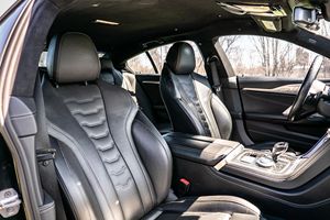 BMW Alpina B8 xDrive Gran Coupé Sedán 2022 Usado de Alto Rendimiento, Listo para Enviar - Product Image 3