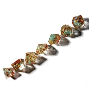 Ensemble de dés en résine de style boutique, dés polyédriques en résine personnalisés avec remplissage pour jeux de table de luxe, fournisseur en gros d'accessoires de jeu - Product Image 3