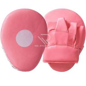 Coussinets de frappe robustes, écologiques et durables Focus Pads RC-BG-FP-1099 en cuir véritable pour l'entraînement de boxe pour hommes et femmes, pour la maison et la salle de sport - Product Image 5