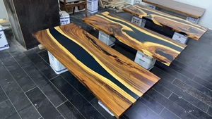 Table en bois et acier sur mesure pour bureau, salle de conférence, restaurant, avec base en noyer noir d'Amérique du Sud et résine époxy. - Product Image 3