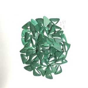 Gemma calibrata 34x21x4mm in malachite verde naturale, triangolare, con retro piatto, convessa, circolare, di livello superiore, con certificato <span class=keywords><strong>GIA</strong></span> per il fai da te. - Product Image 6