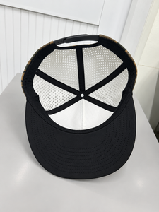 Gorra Snapback de 5 Paneles con Logotipo Personalizado, Camuflaje de Pato, Perforaciones Láser, Cierre Trasero con Cuerda, Alta Calidad, Hecha en Vietnam - Product Image 4
