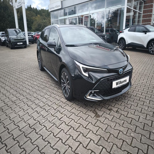 Toyota Corolla TS 18 Team D Sports Sedan, fiable, économique en carburant, intérieur confortable, voiture d'occasion japonaise, qualité d'exportation - Product Image 1