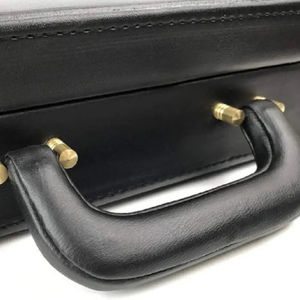 Estuche Rígido Masónico |   Estuche para Mandil Masónico |   Estuche rígido masónico para delantal, material de cuero de alta calidad. - Product Image 6