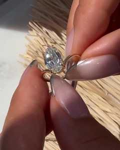 Anillo de compromiso de diamante cultivado en laboratorio de 2.5 quilates, corte ovalado escalonado, clásico, ondulado y curvo, al por mayor, bandas modernas de oro macizo de 14k y 18k para mujer - Product Image 3
