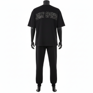 Ensemble t-shirt et pantalon pour homme en jersey de coton mélangé premium 220 GSM, noir, avec panneau latéral à strass et logo personnalisé. - Product Image 2