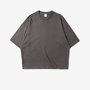 เสื้อยืดโอเวอร์ไซส์ผ้าคอตตอนหนา 260 กรัม 100% คอตตอน สำหรับผู้ชาย ทรงหลวมไหล่ตก สกรีนลายตามสั่ง เสื้อยืดทรงแบ็กกี้สำหรับขาย - Product Image 5