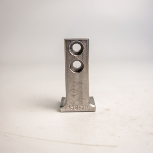 Mâchoire de serrage sur mesure en acier inoxydable certifiée ISO9001, certifiée CMM, usinée CNC avec précision de 0,01 mm (fraisage, tournage, brochage) - AMT VINA - Product Image 2