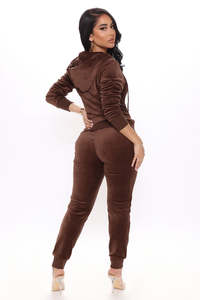 Conjunto Deportivo Y2K para Mujer con Pedrería, Pantalones Deportivos Acampanados y Sudadera con Capucha, Estilo Urbano - Product Image 4