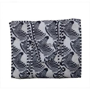 ผู้ส่งออกกระเป๋าผ้าฝ้ายแท้ 100% แบบเย็บติดกัน สำหรับสะพายไหล่ เหมาะสำหรับผู้หญิง ใช้สำหรับเดินทางและช้อปปิ้งในช่วงฤดูร้อน - Product Image 5