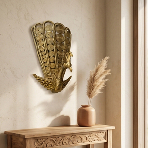 Pot de fleurs mural décoratif en laiton Dhokra de qualité supérieure, en forme de paon, pour la maison, le jardin et la décoration traditionnelle - Product Image 4