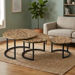 Table d'appoint en bois au design moderne et élégant pour salon, maison, jardin, hôtel et restaurant - Product Image 2