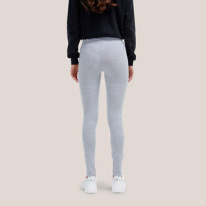 Collants de compression respirants pour femmes – Pantalons de sport flexibles avec technologie de tissu avancée - Product Image 4