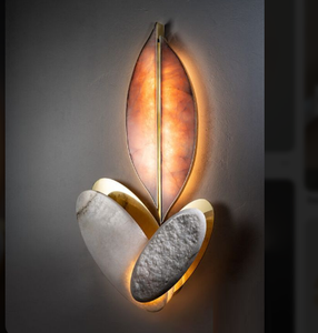 Lámpara Decorativa de Pared con Forma de Hoja, Estilo Contemporáneo, en Hierro con Acabado Dorado, Tamaño Personalizable, para Decoración de Sala de Estar e Iluminación del Hogar - Product Image 1