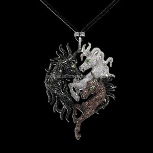 Pendentif Cheval en Moissanite Taille Brillant avec Monture Personnalisée Or Rose et Or Jaune - Bijoux Hip Hop Bling-Bling pour Femme Chrétienne - Product Image 2