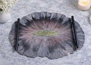 Plateau élégant en résine époxy, design moderne et durable pour cuisines, salles à manger et services de traiteur - Product Image 3