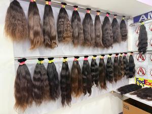 Extensiones de Cabello Humano Natural Remy Virgen Indio, Largas, Negras, 100% Densidad, Logotipo Personalizable, Trama Única, Embalaje a Granel - Product Image 3