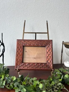 Cadre photo en bois artisanal moderne et contemporain, design écologique et durable, célébrant les imperfections naturelles, pour la maison - Product Image 5