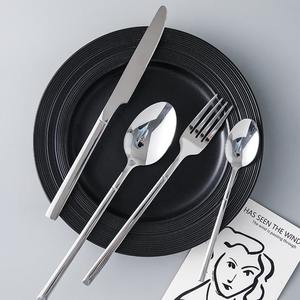 Juego de Cubiertos de Acero Inoxidable Ecológico y Sostenible de Alta Calidad, Cubertería Moderna de Diseño Premium, Duradera y Resistente al Óxido - Product Image 3