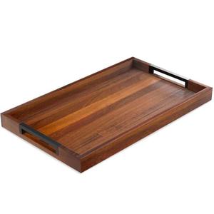 Bandeja de madera natural polaca hecha a mano con diseños duraderos, bandejas para servir alimentos para hoteles y restaurantes, aptas para lavavajillas. - Product Image 4