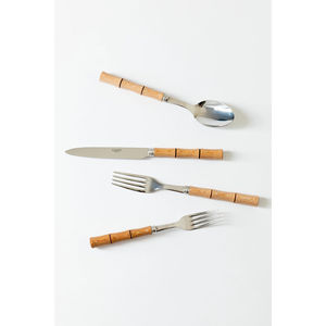 Ensemble de couverts en acier inoxydable avec manche en bois de qualité supérieure, design moderne, finition polie miroir, couteau, fourchette et cuillère écologiques - Product Image 4