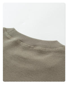 T-shirt thermique en coton gaufré confortable, essentiel urbain, en maille gaufrée - Product Image 2