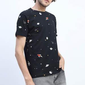 เสื้อยืดลำลองผู้ชายสไตล์วินเทจฟอกสี พิมพ์ลายดิจิตอล DTG ผ้าฝ้าย 100% ทรงหลวม แบรนด์แฟชั่น ทันสมัย แขนสั้น - Product Image 2