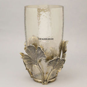 Jarrón de Flores Metálico Hecho a Mano de Diseño Moderno para Organizadores de Eventos, Maceta Metálica Texturizada, Decoración de Mesa - Product Image 6