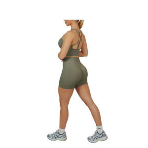 ชุดโยคะกระชับสัดส่วนสำหรับผู้หญิงแบบขายส่ง ชุดออกกำลังกาย 2 ชิ้น เสื้อชั้นในกีฬา กางเกงขาสั้นรัดสะโพก ชุดออกกำลังกายฟิตเนสเอวสูง - Product Image 3