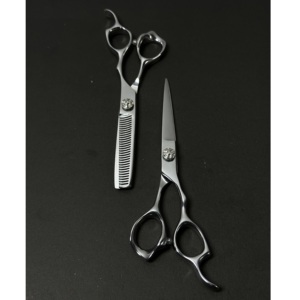 Ciseaux de coiffure ergonomiques pour droitiers 440c, ciseaux professionnels de salon en acier inoxydable, ciseaux tranchants pour un coiffage de précision - Product Image 6
