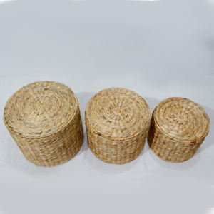 Taburete otomano de almacenamiento trenzado de jacinto de agua hecho a mano de Vietnam ecológico para sala de estar - Product Image 6