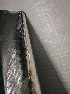 Membrane d'étanchéité à la vapeur en aluminium + maille PE pour l'étanchéité des toitures, des sous-sols et des entrepôts (en rouleaux) - Product Image 3