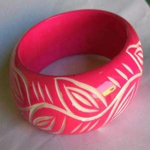 กำไลเรซิ่นแกะสลักคุณภาพพรีเมียม ดีไซน์ใหม่ทันสมัย สีสันสดใสแบบหินอ่อนหยก สร้อยข้อมือแฟชั่นแบบโซ่ - Product Image 2