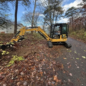 รถขุดขนาดเล็ก Cat 302.7 CR ประสิทธิภาพสูง 3 ตัน ขับเคลื่อนด้วยระบบไฮดรอลิก ออกแบบมาเพื่อการควบคุมที่ราบรื่นและมีประสิทธิภาพ พร้อมใช้งานได้อย่างมั่นคงในสถานที่ทำงาน - Product Image 4