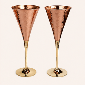 Copa de Martini Premium de Cobre Puro Martillado con Base de Latón, Elegante Copa para Vino y Cócteles para el Hogar, Bares, Hoteles y Restaurantes - Product Image 1