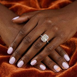 Anillo de Compromiso y Boda de Plata de Ley 925 con Moissanita Cultivada en Laboratorio, Corte Radiante, Halo, Joyería Nupcial de Lujo, Regalo para Mujer, Estilo Gujarati - Product Image 5